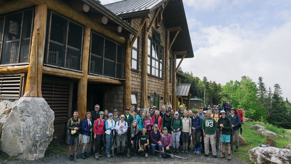 President Beilock and the class of ’83 outside Moosilauke Lodge