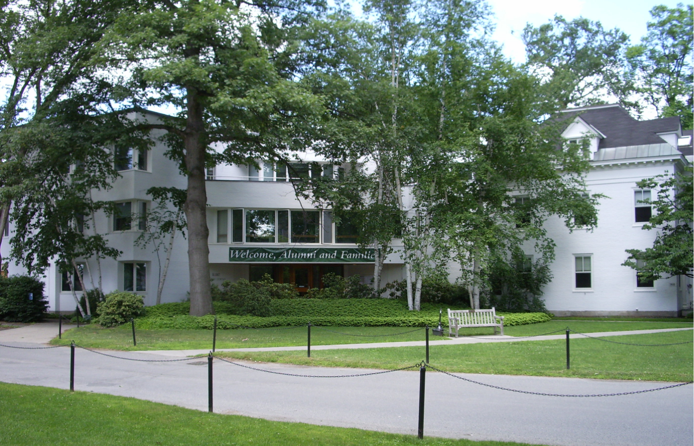 Blunt Alumni Center
