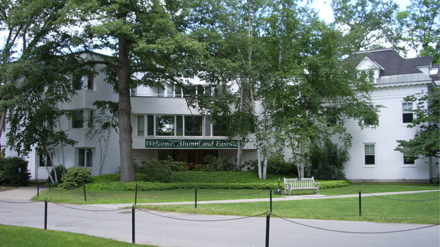 Blunt Alumni Center