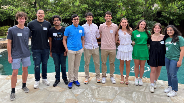 A group of admitted students from the Dallas area. 