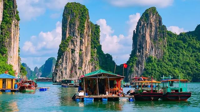Ha Long Bay