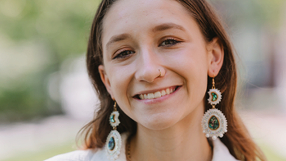 Abigail Burgess ’25