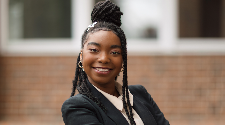 Ajayda Griffith headshot